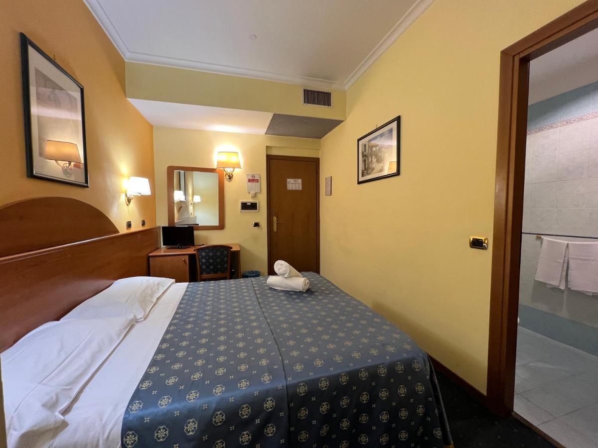 Baltik Guesthouse Рим Екстер'єр фото
