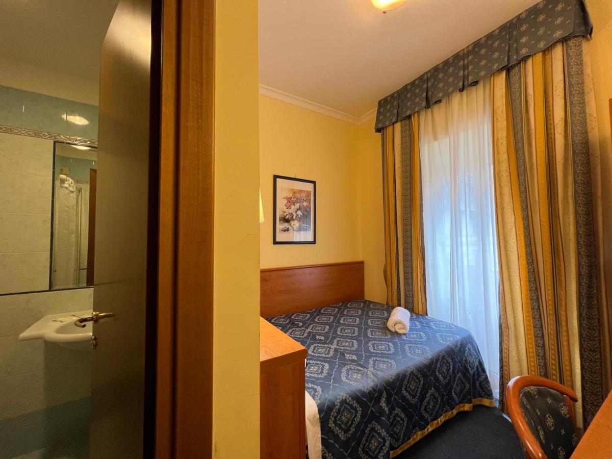 Baltik Guesthouse Рим Екстер'єр фото