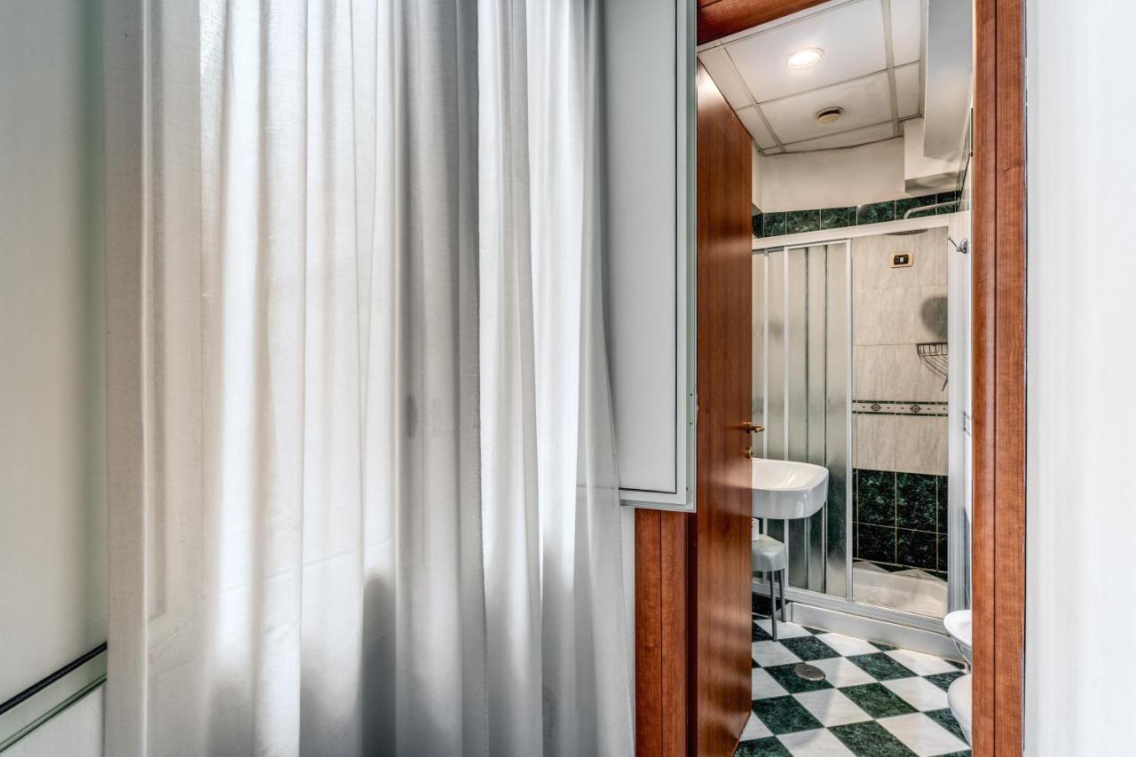 Baltik Guesthouse Рим Екстер'єр фото