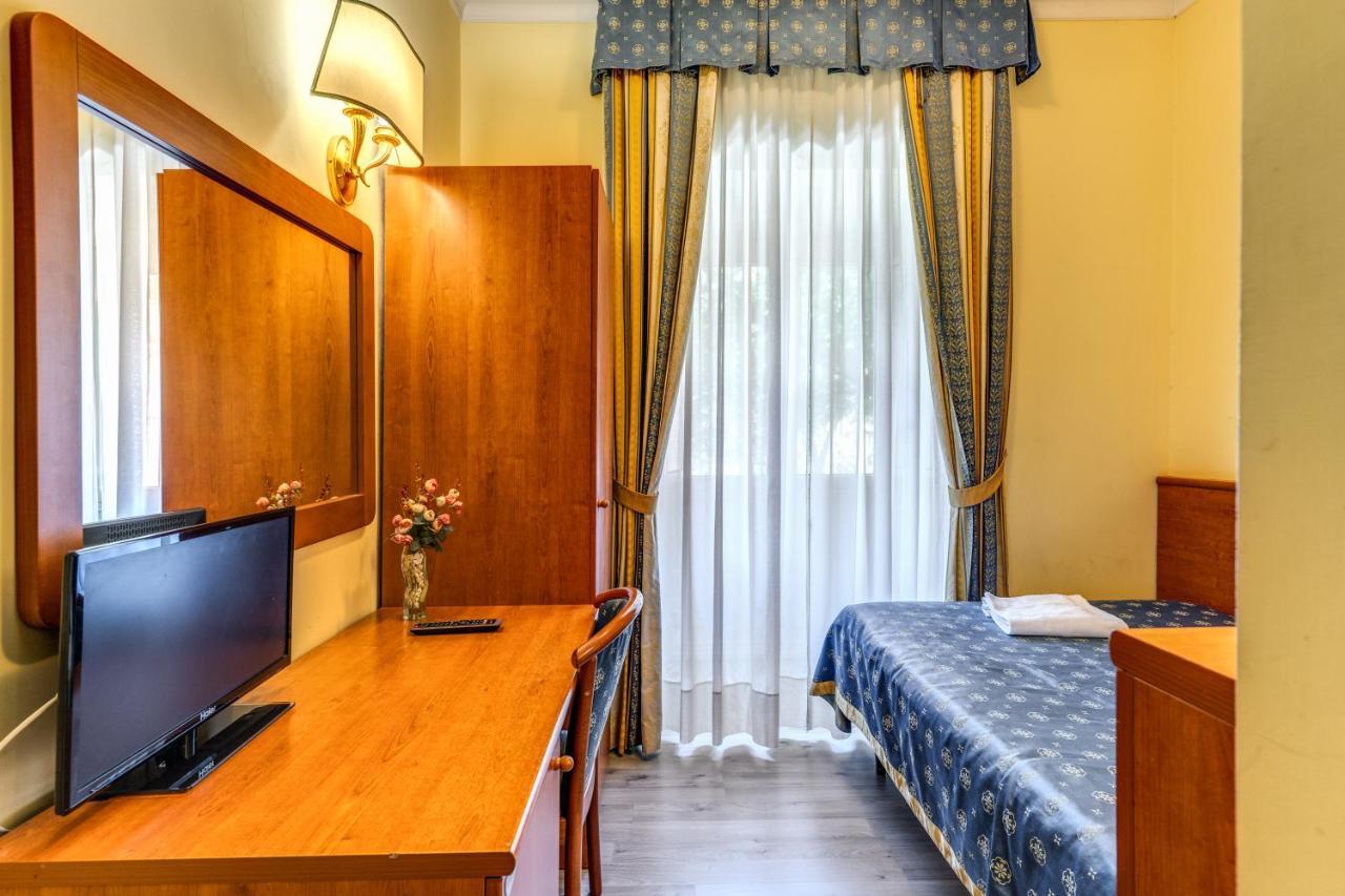 Baltik Guesthouse Рим Екстер'єр фото