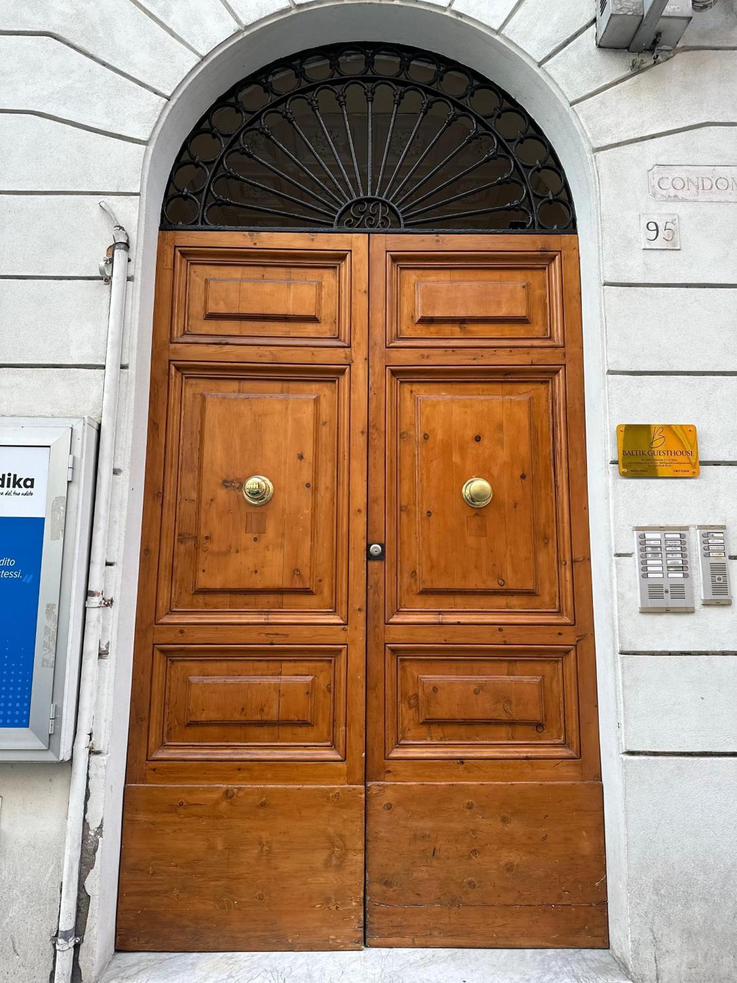 Baltik Guesthouse Рим Екстер'єр фото